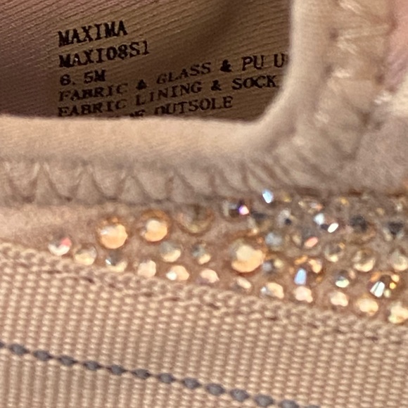 Steve Madden - MAXIMA monochromatic color with bling bling #blush #stevemadden - Picture 6 of 15